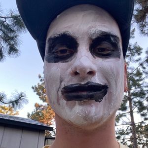 Meet your Posher, Damon